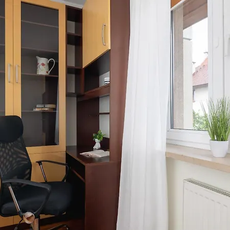 Apartment Cracow Verdant With Parking By Renters *