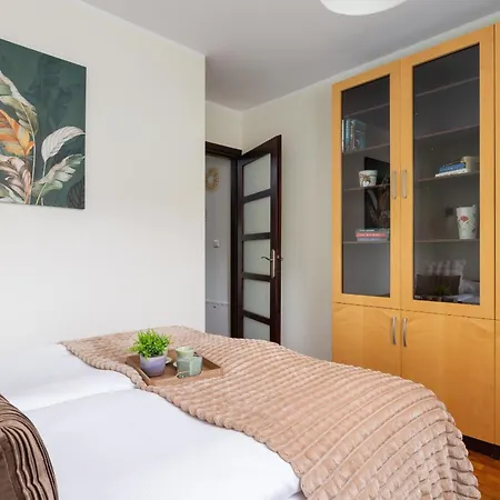 Cracow Verdant With Parking By Renters Apartment Krakow