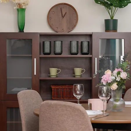 Cracow Verdant With Parking By Renters * Краков