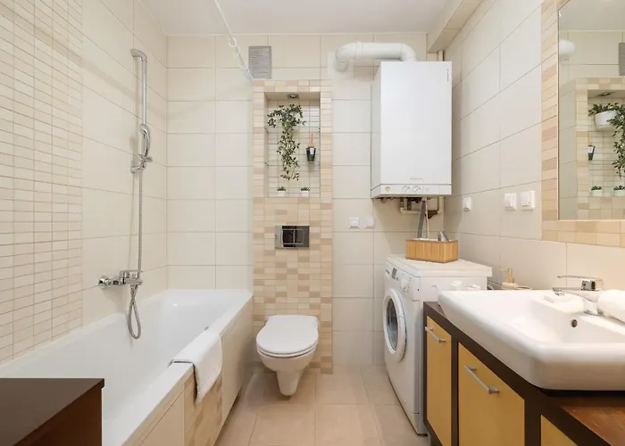 Cracow Verdant With Parking By Renters Lejlighed