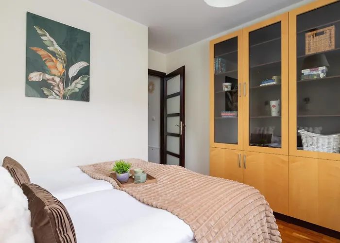 Cracow Verdant With Parking By Renters Lejlighed Kraków