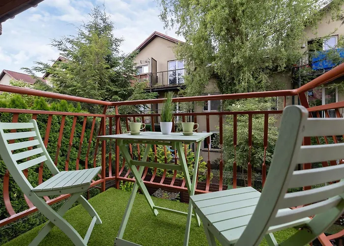 Cracow Verdant With Parking By Renters * Kraków