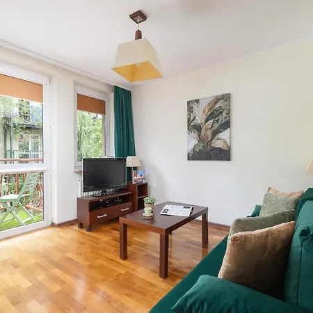 Cracow Verdant With Parking By Renters Apartamento *